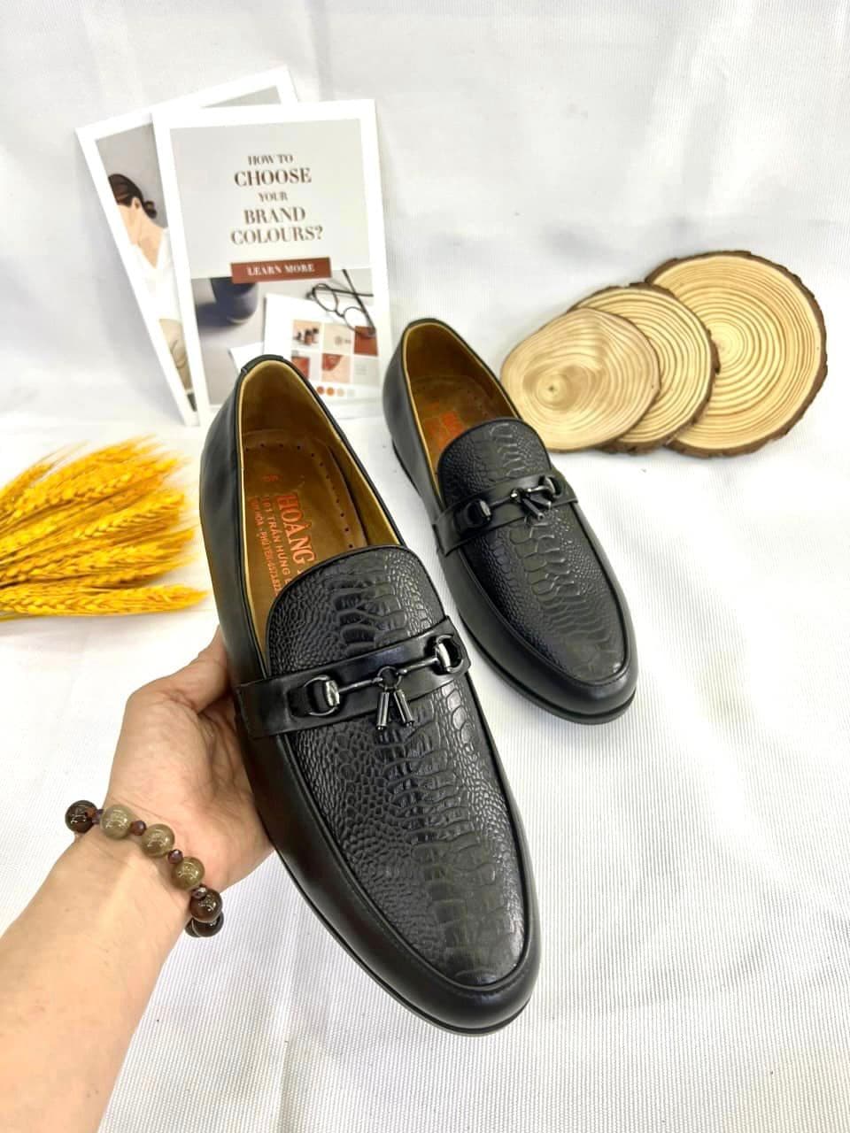 Giày Loafer Da Cá Sấu Tạo Hình Độc Đáo