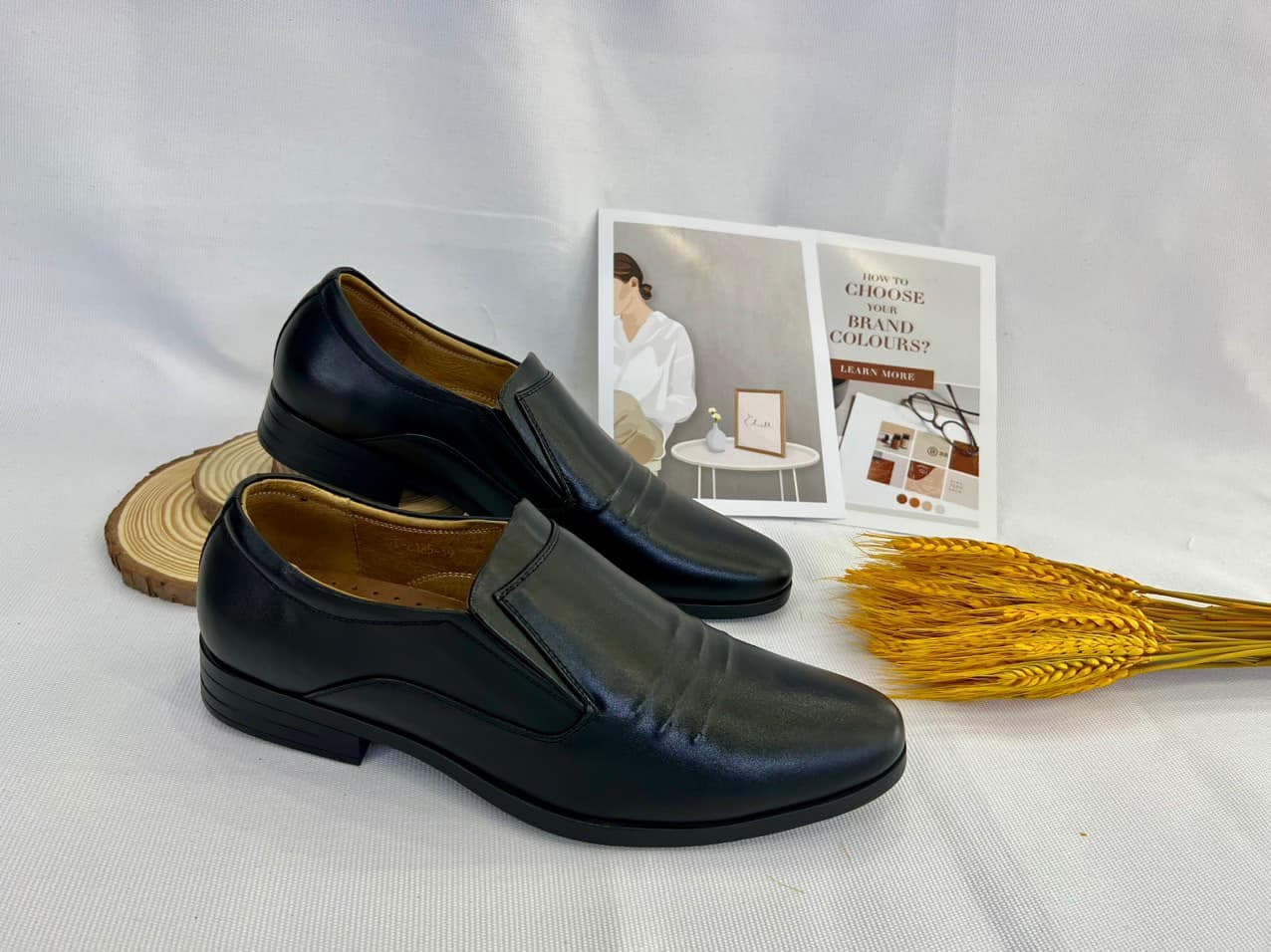 Giày Loafer Tinh Gọn Đen Bóng